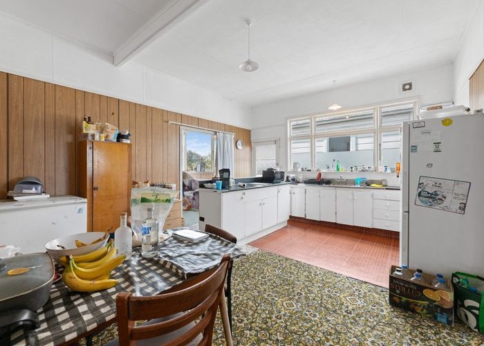  at 31 Nicholson Street, Forbury, Dunedin