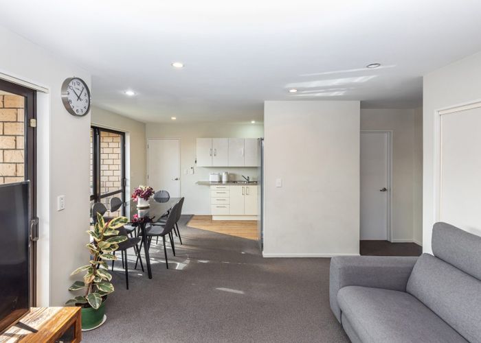  at 1/219 Aldwins Road, Linwood, Christchurch City, Canterbury