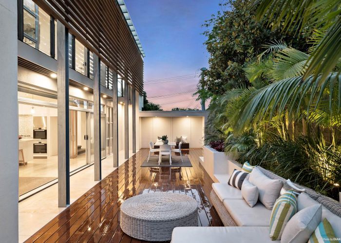  at 579 Riddell Road, Glendowie, Auckland