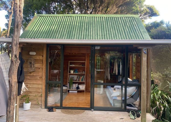  at Kauri Cabin/128 Lone Kauri Road, Karekare, Waitakere City, Auckland