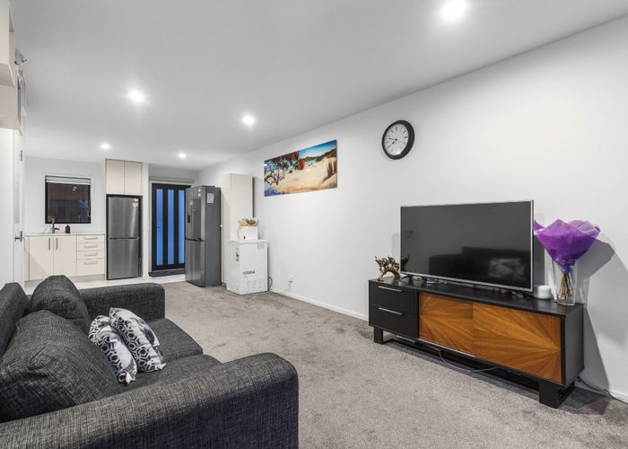  at 3/6 St Leonards Road, Kelston, Waitakere City, Auckland