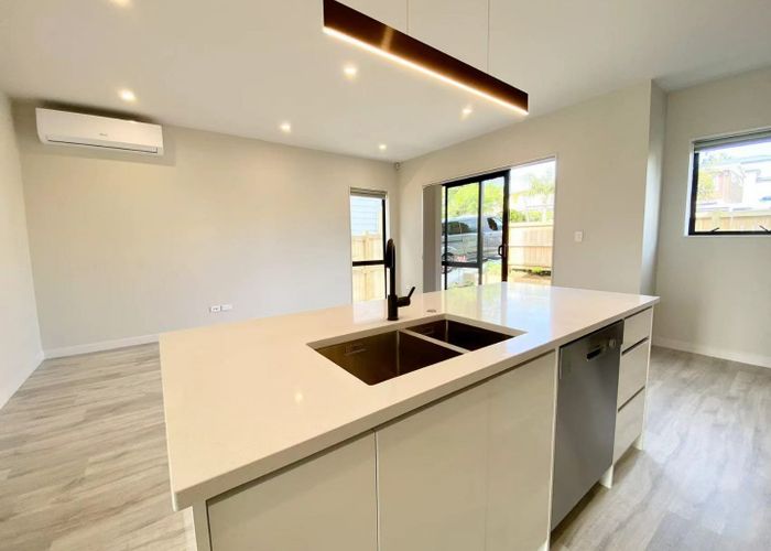  at 1B Gregory Place, Mount Roskill, Auckland