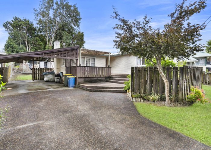  at 9 Ribblesdale Road, Henderson, Auckland
