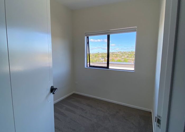  at 13/17 Parker Avenue, New Lynn, Waitakere City, Auckland