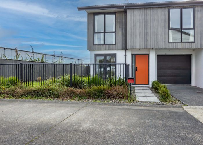  at 6 Henry Lloyd Place, Millwater, Rodney, Auckland
