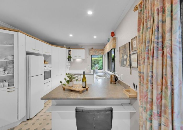  at 14 Sandalwood Drive, Dinsdale, Hamilton, Waikato