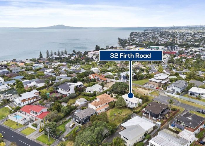  at 32 Firth Road, Torbay, Auckland