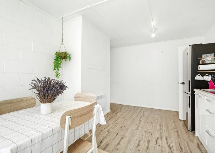  at 2/226 George Street, Stokes Valley, Lower Hutt