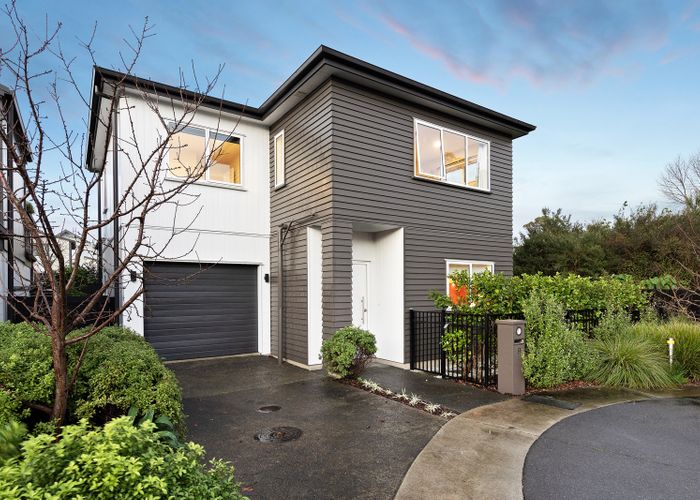  at 9 Manaaki Circle, Wai o Taiki Bay, Auckland