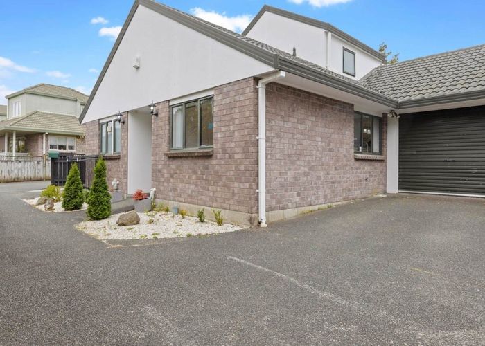  at 25 Central Park Drive, Te Atatu South, Auckland