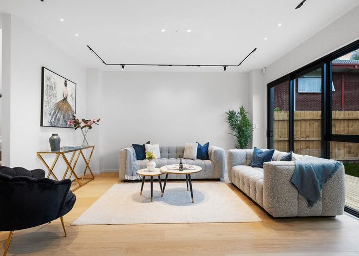  at 4C Fratley Avenue, Farm Cove, Manukau City, Auckland