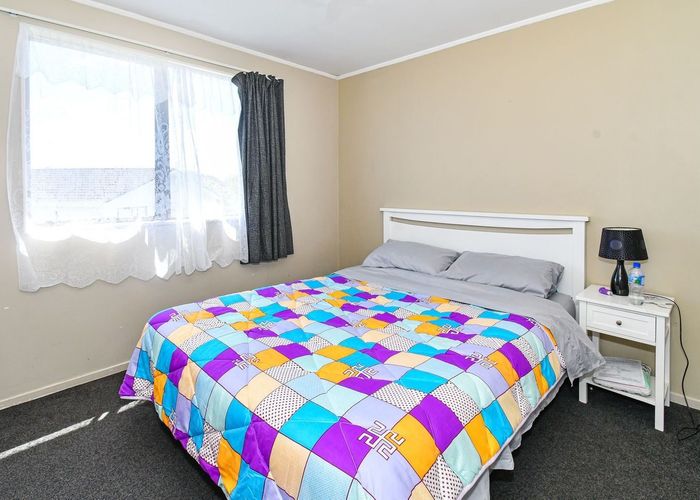  at 4/1 Rebecca Rise, Weymouth, Auckland