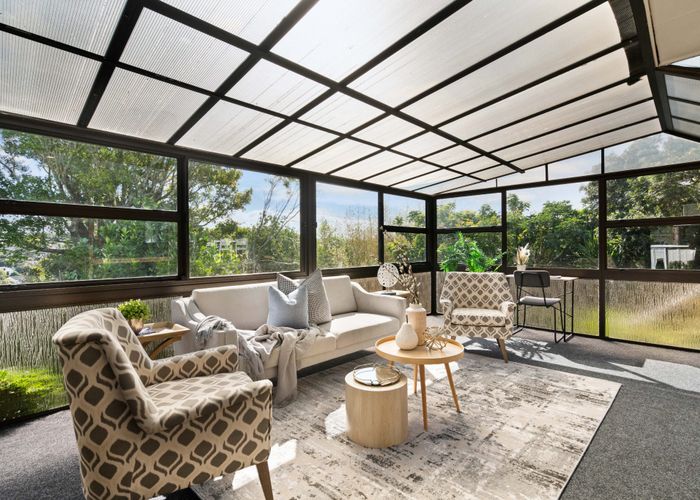  at 1/12 Hollyhock Place, Browns Bay, Auckland