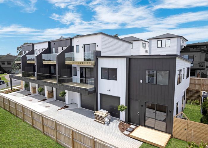  at 5A-5E Glenshee Place, Highland Park, Manukau City, Auckland