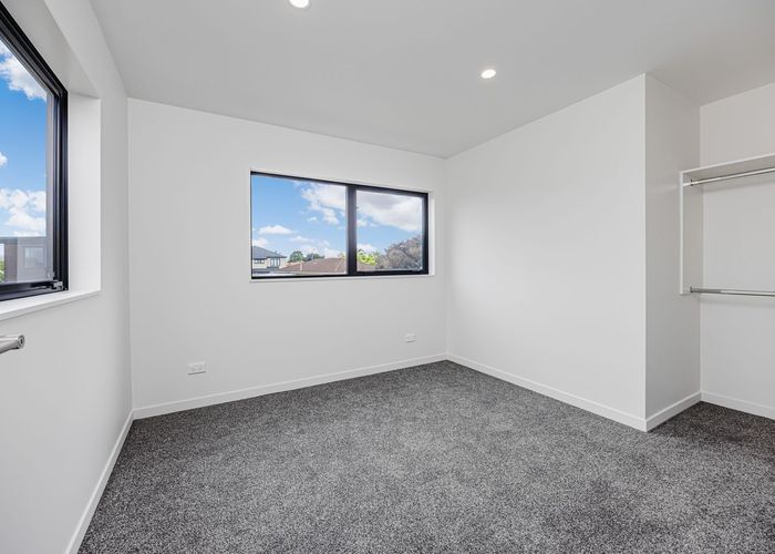  at 8 Funnell Place, Manurewa, Manukau City, Auckland