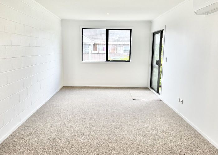  at 2/24 Longford Street, Mount Wellington, Auckland City, Auckland