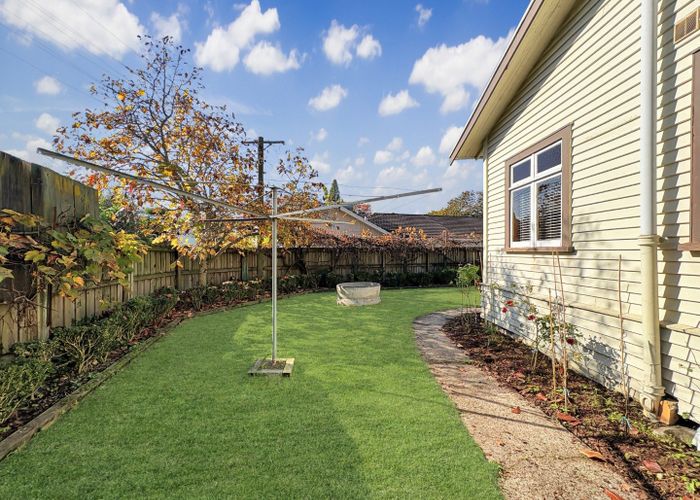 at 17 Fow Street, Hamilton City Central, Hamilton, Waikato