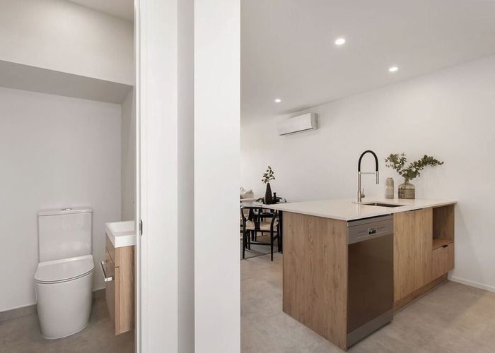  at 2/80 Milton Street, Somerfield, Christchurch