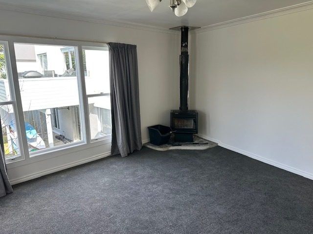  at 2/2 Earnoch Avenue, Takapuna, North Shore City, Auckland