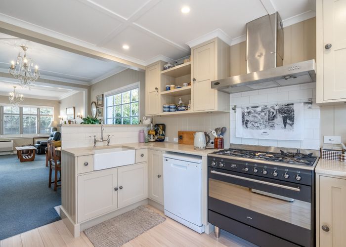  at 221 Chelmsford Street, Waverley, Invercargill