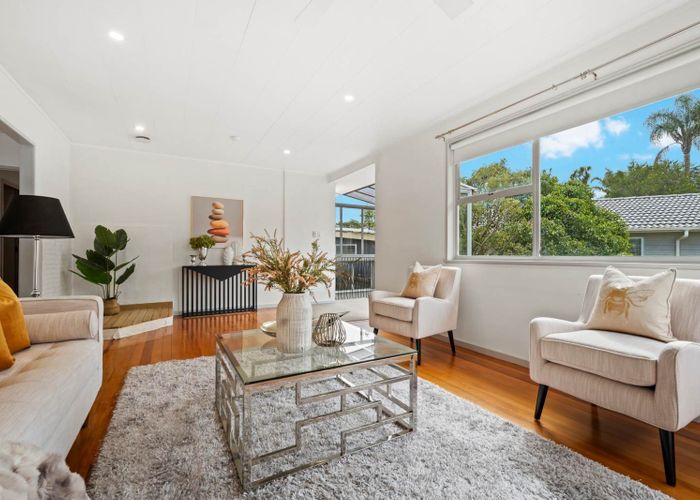  at 32 Normanton Street, Glenfield, North Shore City, Auckland