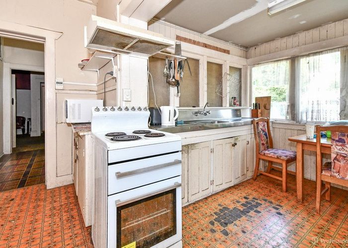  at 21 Gray Avenue, Mangere East, Manukau City, Auckland