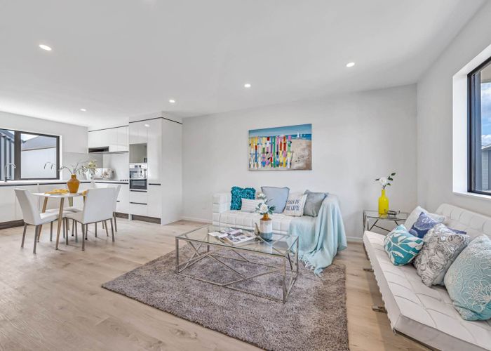  at 2/25 Taikata Road, Te Atatu Peninsula, Waitakere City, Auckland