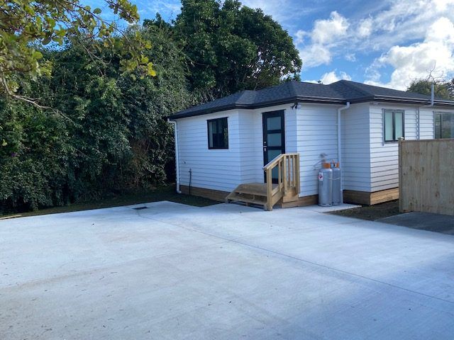  at 4A Gill Avenue, Te Atatu Peninsula, Waitakere City, Auckland
