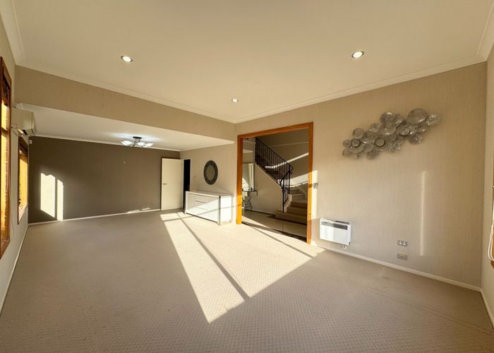  at 21 Chateau Rise, Flat Bush, Auckland