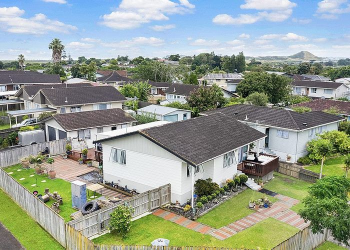  at 5 Frobisher Way, Clendon Park, Auckland