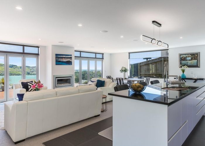  at 10 Hanmer Cove, Aotea, Porirua