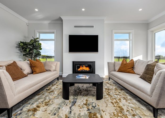  at 4 Sunline Drive, Leamington, Cambridge