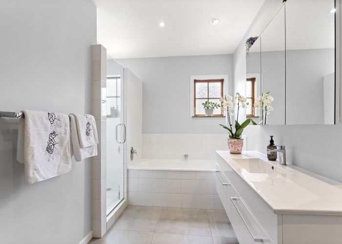  at 16 Milton Road, Mount Eden, Auckland
