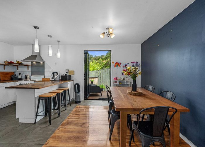  at 2/53 Topliss Drive, Northcross, North Shore City, Auckland