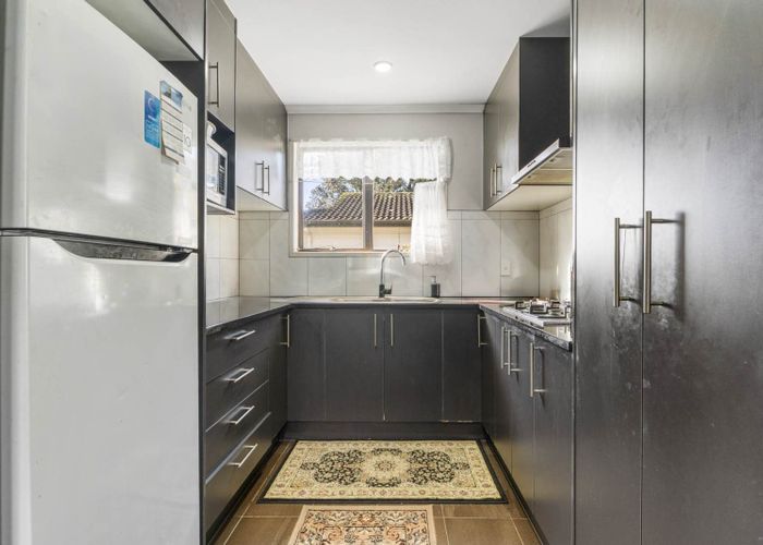  at 2/331 Weymouth Road, Weymouth, Manukau City, Auckland
