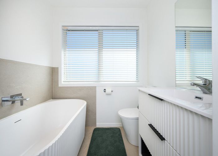  at 10 Gladys Place, Kelvin Grove, Palmerston North, Manawatu / Whanganui