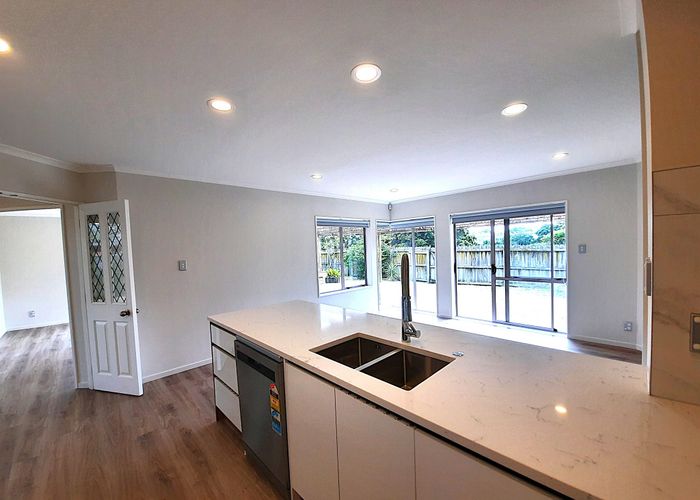  at 11 Corfield Way, Burswood, Auckland