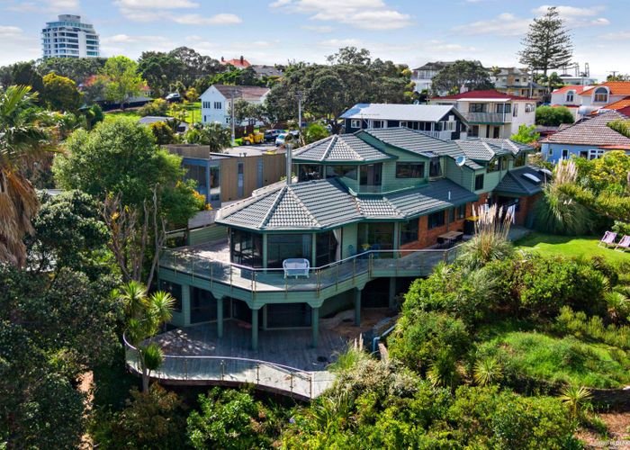  at 100 Stanley Point Road, Stanley Point, Auckland