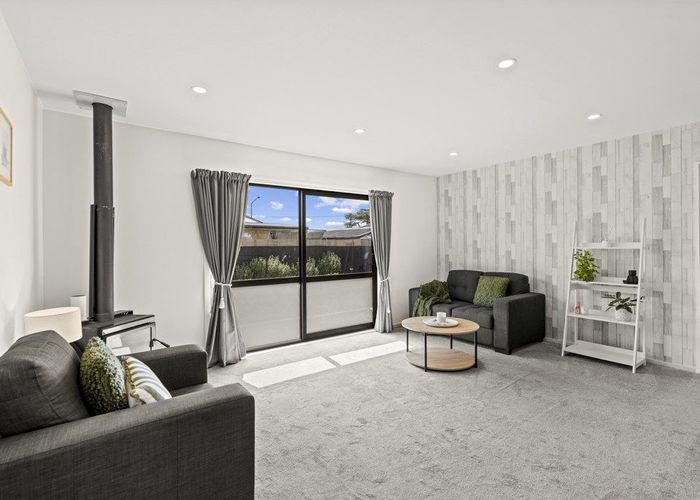  at 2/17 Johns Road, Belfast, Christchurch City, Canterbury