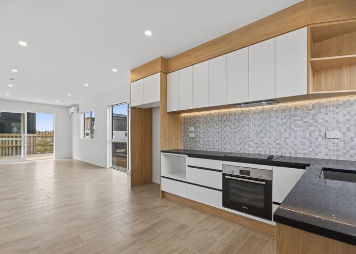  at 13 Wingrove Close, Rosehill, Papakura, Auckland