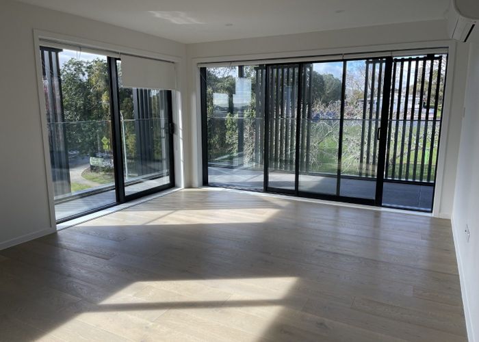  at 4/64D Coronation Road, Mangere Bridge, Manukau City, Auckland