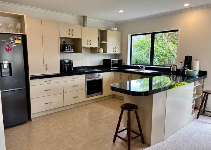 at 219 Frimley Oaks, Frimley, Hastings