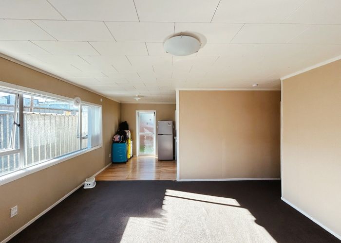  at 2/6 Snead Place, Hamilton East, Hamilton