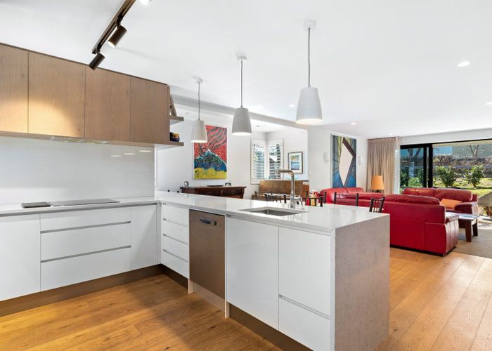  at 2/1A Ashgrove Road, Mangere, Auckland