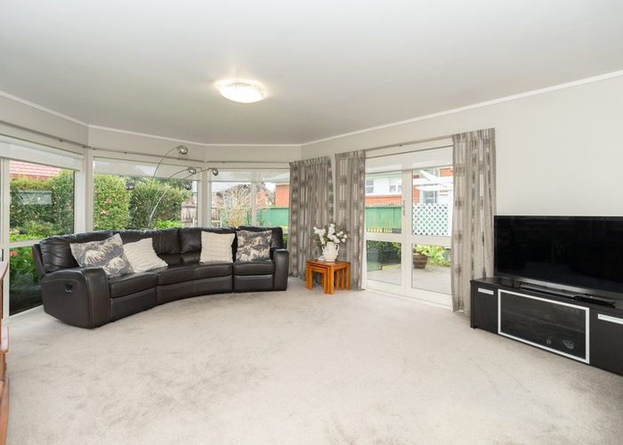  at 7 Kingsford Mews, Hamilton East, Hamilton