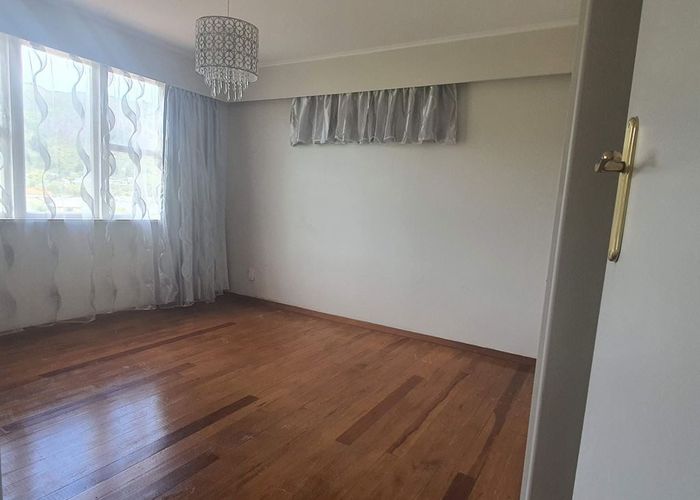  at 39 Korau Grove, Stokes Valley, Lower Hutt, Wellington