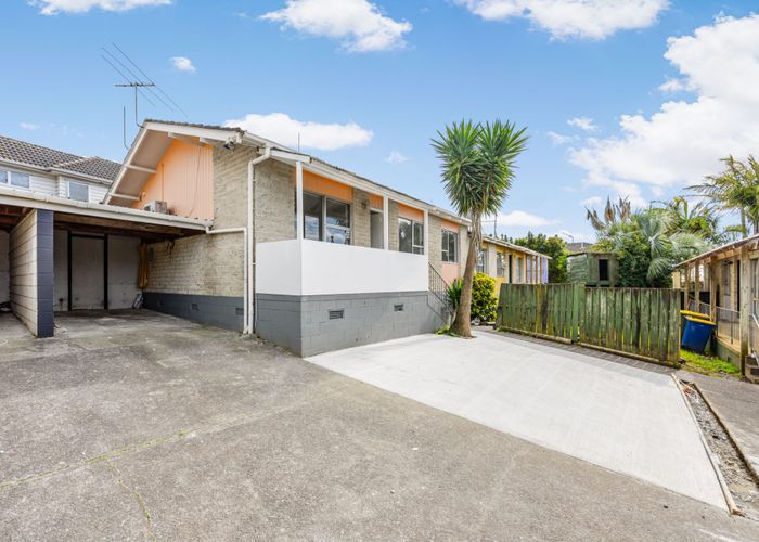  at 2/51 Rimu Street, New Lynn, Waitakere City, Auckland