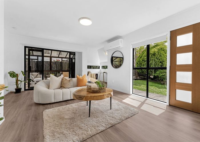  at 1/8 Priestley Drive, Bucklands Beach, Manukau City, Auckland