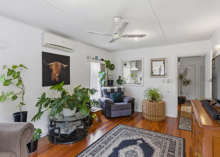  at 13 Rua Road, Paraparaumu Beach, Kapiti Coast, Wellington