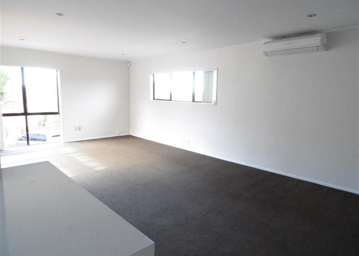  at 31 Tetrarch Place, Totara Vale, North Shore City, Auckland